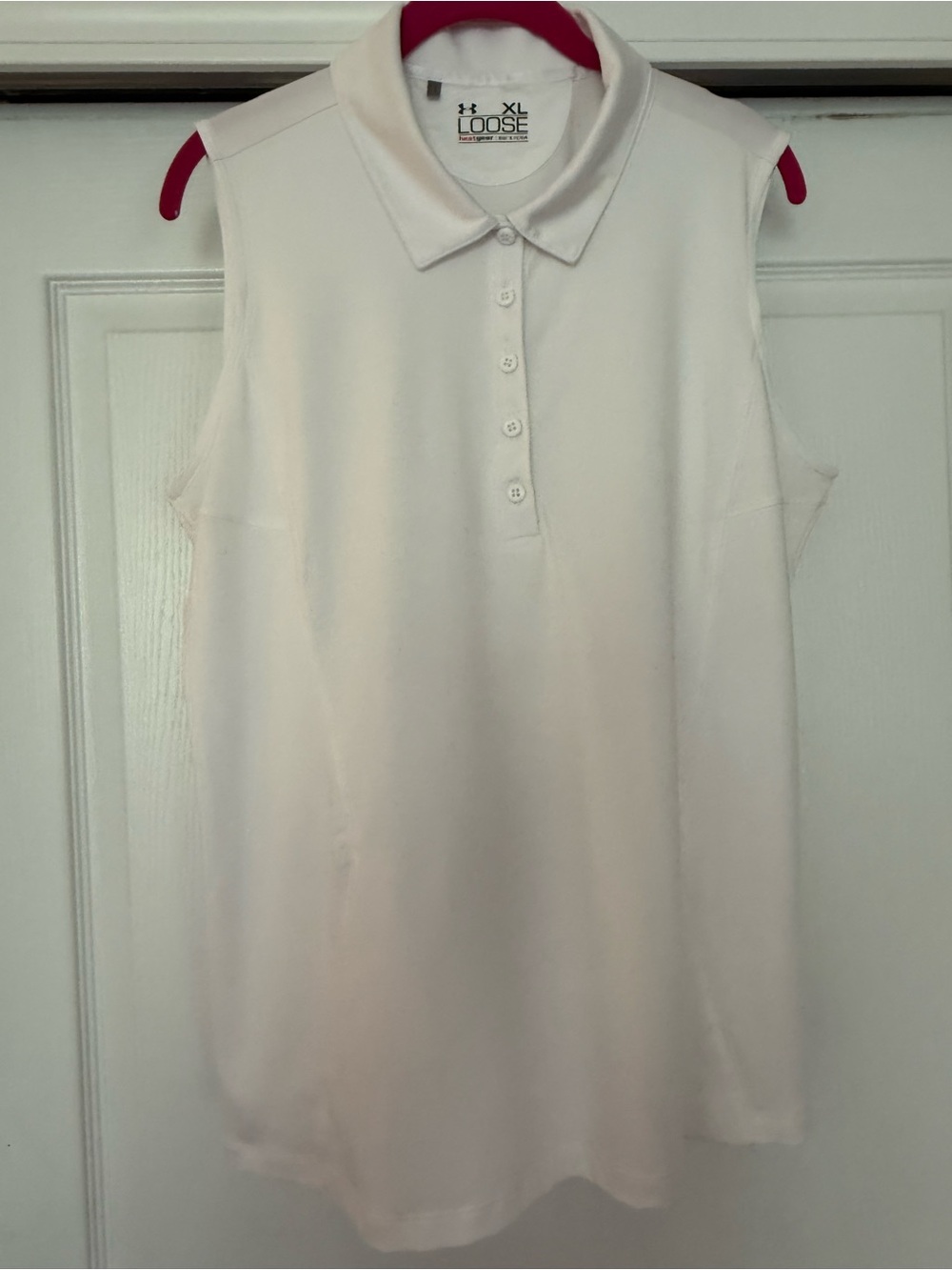 Under Armour Women's White Sleeveless Golf Top